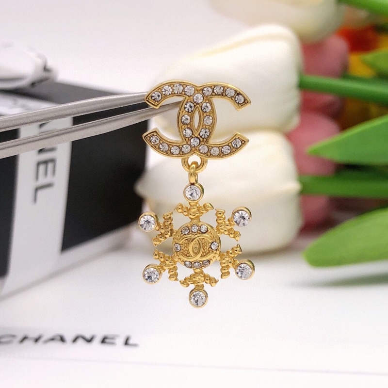 Ch**el earrings